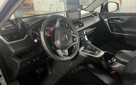 Toyota RAV4, 2019 год, 3 450 000 рублей, 16 фотография