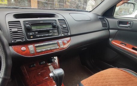 Toyota Camry V40, 2004 год, 890 000 рублей, 2 фотография