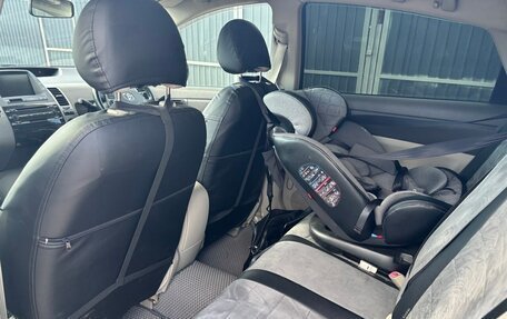 Toyota Prius, 2008 год, 800 000 рублей, 8 фотография
