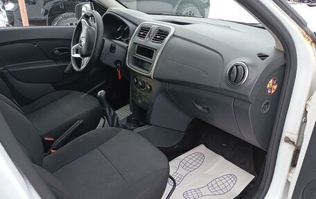 Renault Logan II, 2019 год, 652 000 рублей, 10 фотография