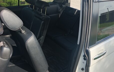Toyota ISis I, 2014 год, 1 450 000 рублей, 9 фотография