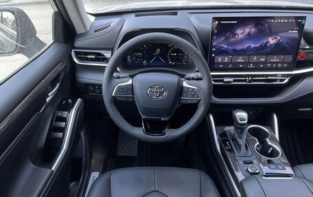 Toyota Highlander, 2026 год, 6 190 000 рублей, 10 фотография