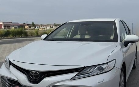 Toyota Camry, 2018 год, 2 650 000 рублей, 1 фотография
