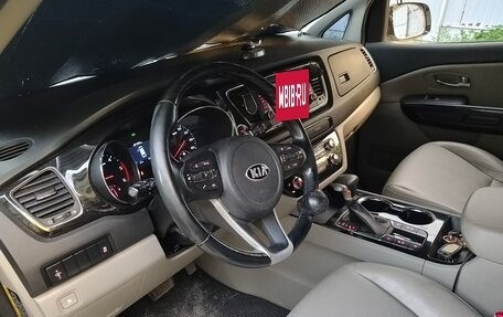 KIA Carnival III, 2018 год, 2 650 000 рублей, 4 фотография