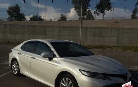 Toyota Camry, 2021 год, 2 990 000 рублей, 4 фотография
