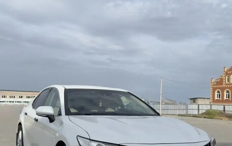 Toyota Camry, 2018 год, 2 650 000 рублей, 2 фотография