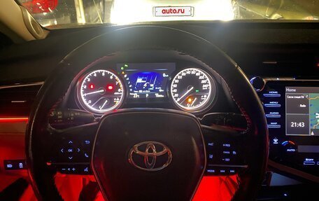 Toyota Camry, 2018 год, 2 650 000 рублей, 7 фотография