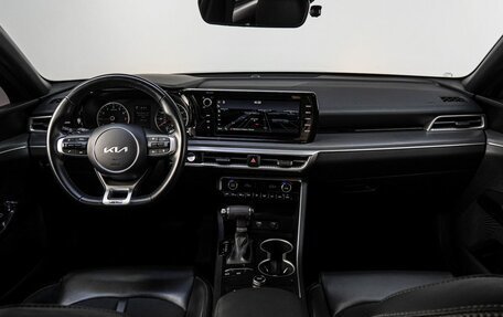 KIA K5, 2023 год, 3 099 000 рублей, 18 фотография