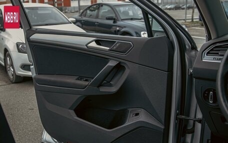 Volkswagen Tiguan II, 2019 год, 2 235 000 рублей, 12 фотография