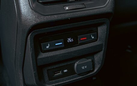 Volkswagen Tiguan II, 2019 год, 2 235 000 рублей, 16 фотография