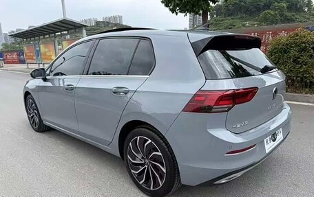 Volkswagen Golf VIII, 2023 год, 1 980 000 рублей, 5 фотография