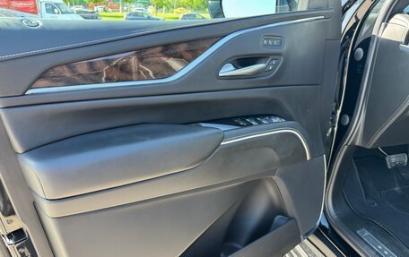 Cadillac Escalade V, 2023 год, 10 000 000 рублей, 14 фотография