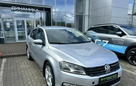 Volkswagen Passat B7, 2011 год, 695 000 рублей, 3 фотография