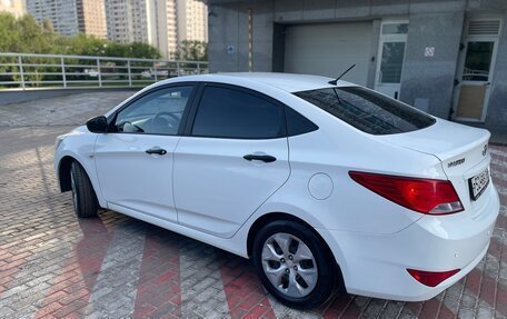 Hyundai Solaris II рестайлинг, 2014 год, 930 000 рублей, 4 фотография