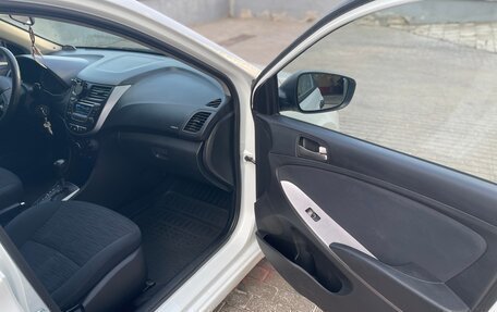 Hyundai Solaris II рестайлинг, 2014 год, 930 000 рублей, 11 фотография