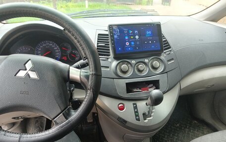 Mitsubishi Grandis, 2008 год, 1 000 000 рублей, 13 фотография