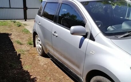 Toyota Ist II, 2002 год, 700 000 рублей, 2 фотография