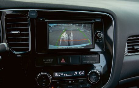 Mitsubishi Outlander III рестайлинг 3, 2014 год, 1 295 000 рублей, 14 фотография