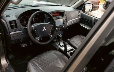 Mitsubishi Pajero IV, 2014 год, 1 995 000 рублей, 13 фотография