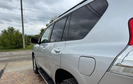 Toyota Land Cruiser Prado 150 рестайлинг 2, 2013 год, 3 100 000 рублей, 12 фотография