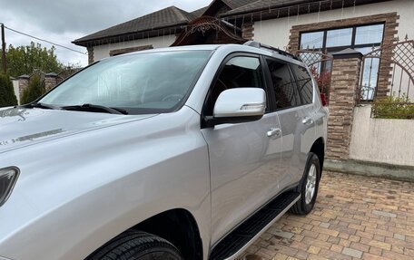 Toyota Land Cruiser Prado 150 рестайлинг 2, 2013 год, 3 100 000 рублей, 11 фотография