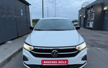 Volkswagen Polo VI (EU Market), 2021 год, 1 880 000 рублей, 2 фотография