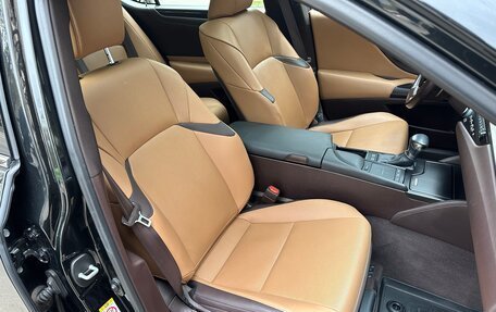 Lexus ES VII, 2019 год, 3 690 000 рублей, 18 фотография