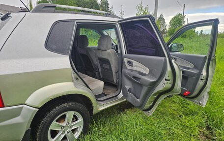 Hyundai Tucson III, 2004 год, 550 000 рублей, 8 фотография