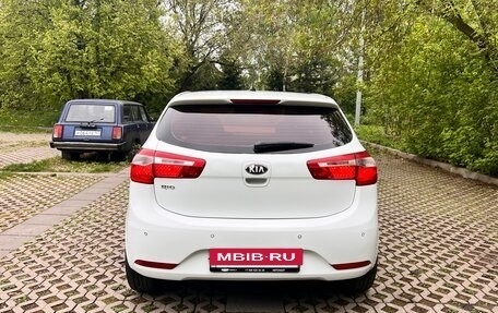 KIA Rio III рестайлинг, 2013 год, 897 000 рублей, 33 фотография
