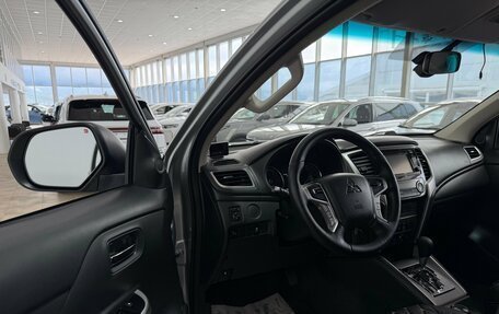 Mitsubishi L200 IV рестайлинг, 2020 год, 2 900 000 рублей, 8 фотография