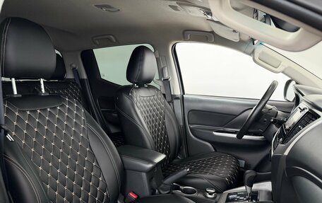 Mitsubishi L200 IV рестайлинг, 2020 год, 2 900 000 рублей, 26 фотография