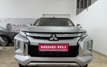 Mitsubishi L200 IV рестайлинг, 2020 год, 2 900 000 рублей, 16 фотография