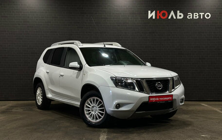 Nissan Terrano III, 2015 год, 990 000 рублей, 3 фотография