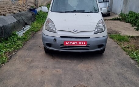 Toyota FunCargo, 2000 год, 300 000 рублей, 1 фотография