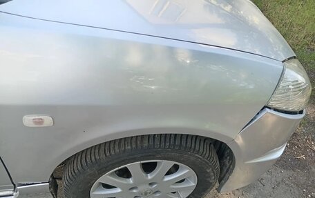Nissan Wingroad III, 2001 год, 320 000 рублей, 2 фотография