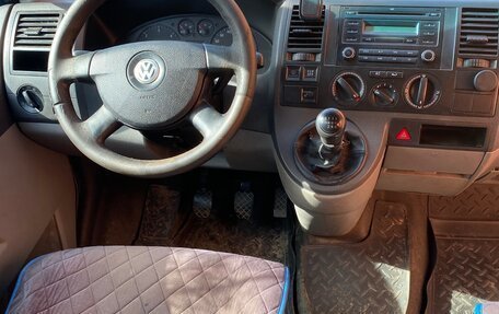 Volkswagen Transporter T5 рестайлинг, 2008 год, 650 000 рублей, 10 фотография