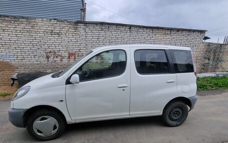 Toyota FunCargo, 2000 год, 300 000 рублей, 2 фотография