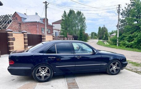 Mercedes-Benz E-Класс, 2000 год, 450 000 рублей, 5 фотография