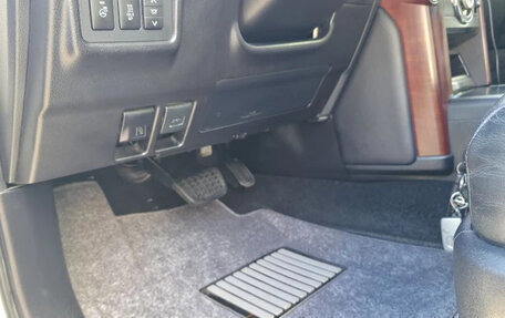 Toyota Land Cruiser Prado 150 рестайлинг 2, 2016 год, 4 650 000 рублей, 6 фотография