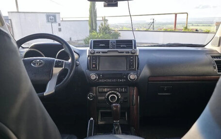 Toyota Land Cruiser Prado 150 рестайлинг 2, 2016 год, 4 650 000 рублей, 8 фотография