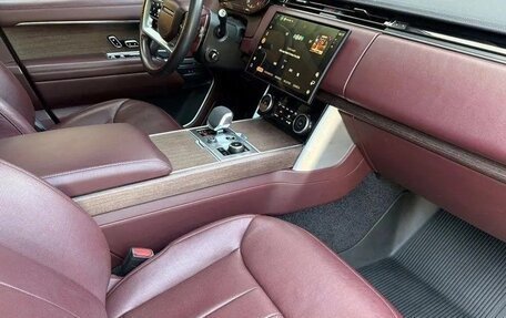 Land Rover Range Rover IV рестайлинг, 2023 год, 13 890 000 рублей, 18 фотография
