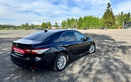 Toyota Camry, 2018 год, 2 500 000 рублей, 4 фотография