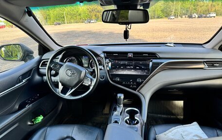 Toyota Camry, 2018 год, 2 500 000 рублей, 11 фотография