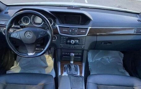 Mercedes-Benz E-Класс, 2010 год, 1 580 000 рублей, 7 фотография