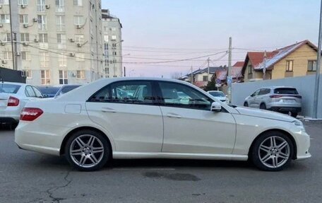 Mercedes-Benz E-Класс, 2010 год, 1 580 000 рублей, 4 фотография