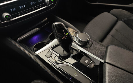 BMW 5 серия, 2018 год, 4 300 000 рублей, 15 фотография