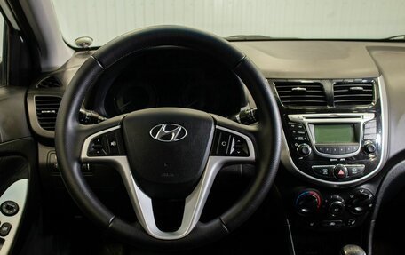 Hyundai Solaris II рестайлинг, 2012 год, 775 000 рублей, 20 фотография