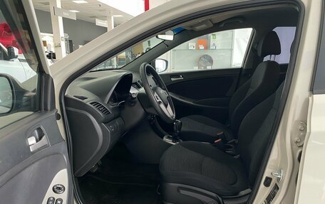 Hyundai Solaris II рестайлинг, 2015 год, 885 000 рублей, 12 фотография