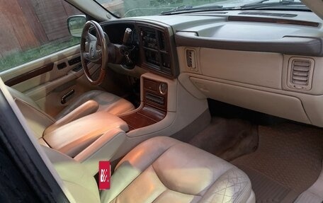Cadillac Escalade II, 2004 год, 900 000 рублей, 19 фотография