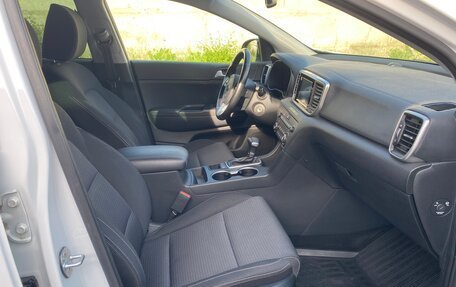 KIA Sportage IV рестайлинг, 2018 год, 2 148 000 рублей, 12 фотография